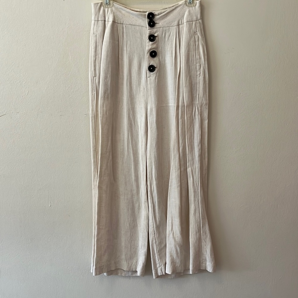 Flowy, light pants with pockets from Stradivarius